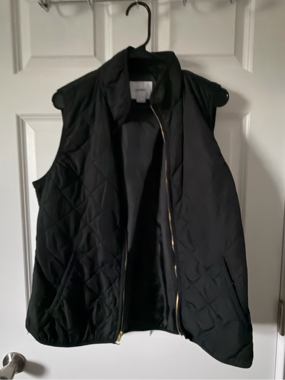 Women’s Old Navy Black Quilted Vest-L